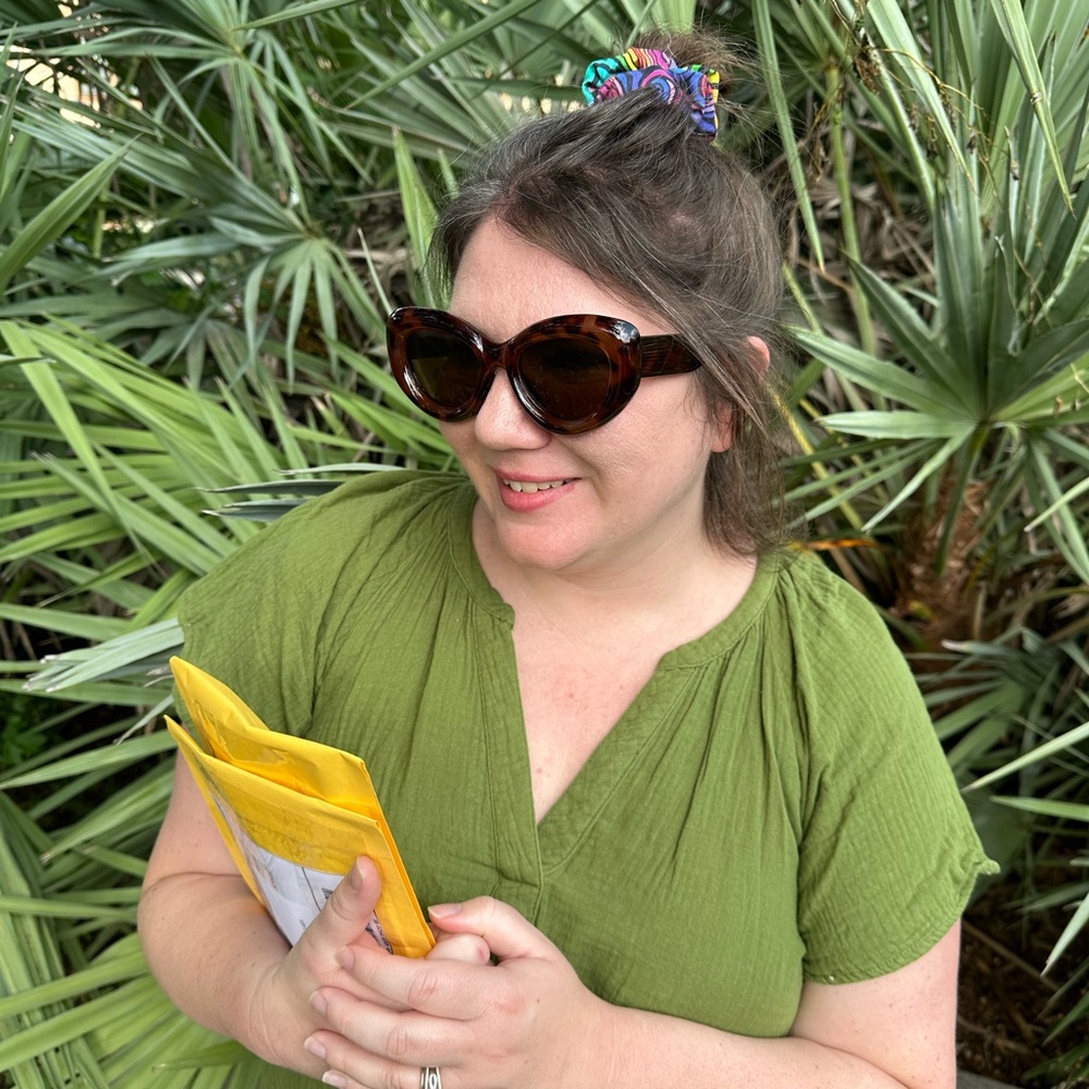 Meet your Posher, Courtney